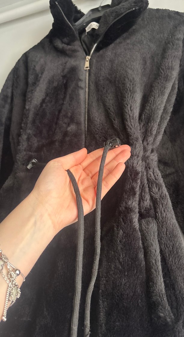 Siyah Midi Boy Yumuşak Peluş Kadın Mont - Görsel 5