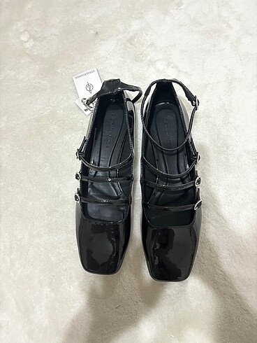 Stradivarius babet