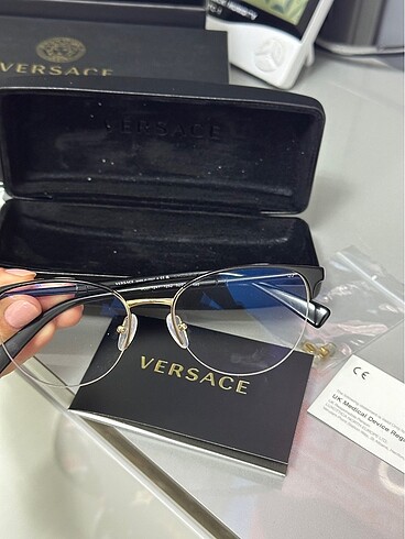 Versace numaralı gözlük