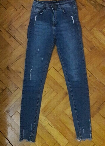 Bershka Jean