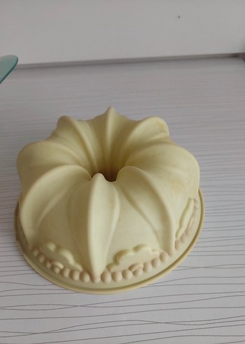 Beden sarı Renk Silikon Kek Kalıbı