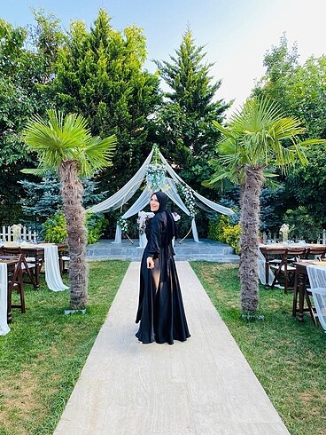 Diğer Orta Yaş Siyah Abiye