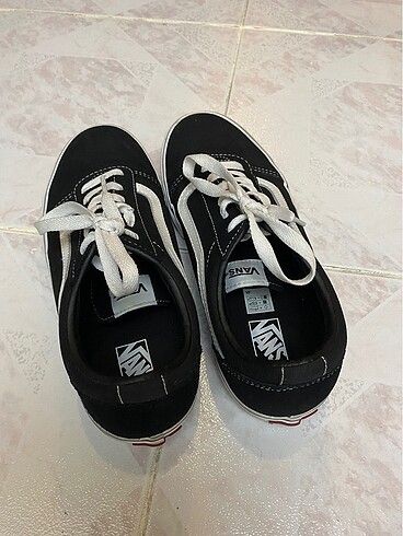 38 Beden Vans Ward Kadın