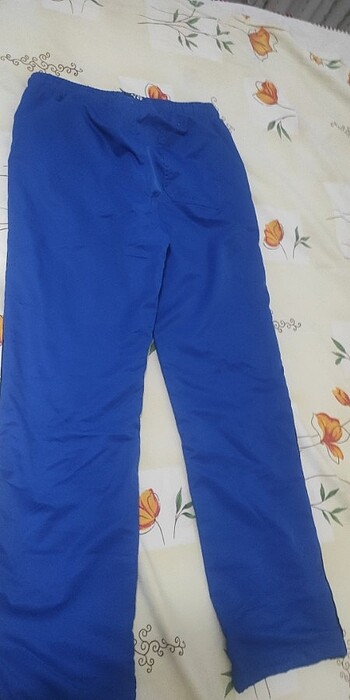 9 Yaş Beden mavi Renk İçi polar jogger pantolon modeli eşofman, dışı yağmurluk kumaşı