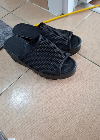 Kadın Siyah Dolgu Topuklu Terlik Velcro - Görsel 2