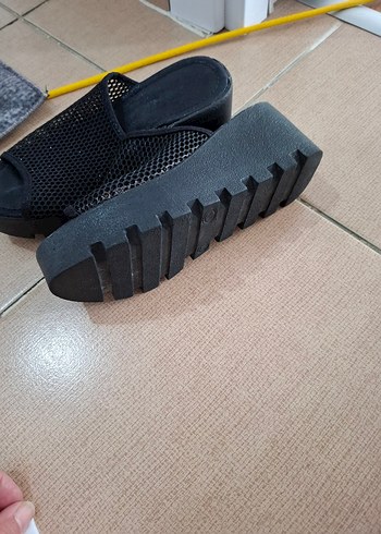 Kadın Siyah Dolgu Topuklu Terlik Velcro - Görsel 4