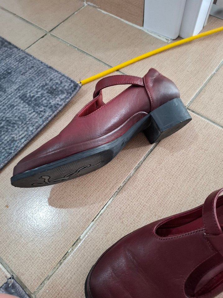 Bordo Tokalı Kadın Klasik Topuklu Ayakkabı - Görsel 4