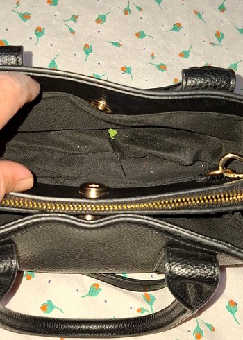 Siyah Deri Fermuarlı Kadın Çantası - Görsel 4