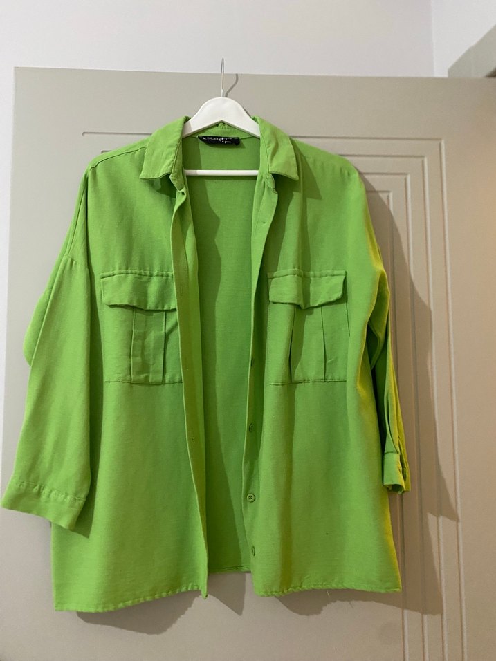 Düğmeli Yeşil Keten Gömlek - Görsel 2