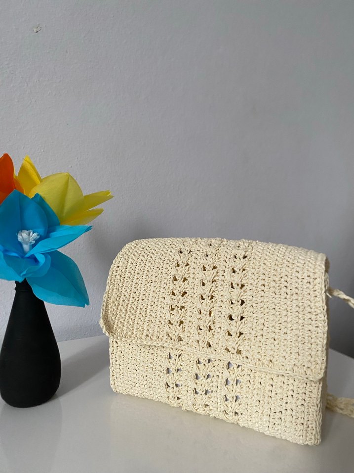 Dantel Detaylı Beyaz Örgü Kadın Çanta - Görsel 3