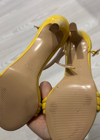 Sarı Rugan Kadın Stiletto Topuklu Ayakkabı - Görsel 2