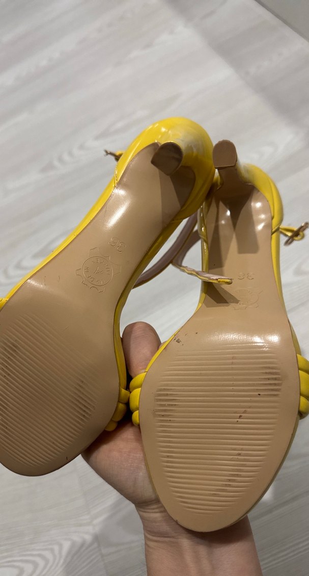 Sarı Rugan Kadın Stiletto Topuklu Ayakkabı - Görsel 2