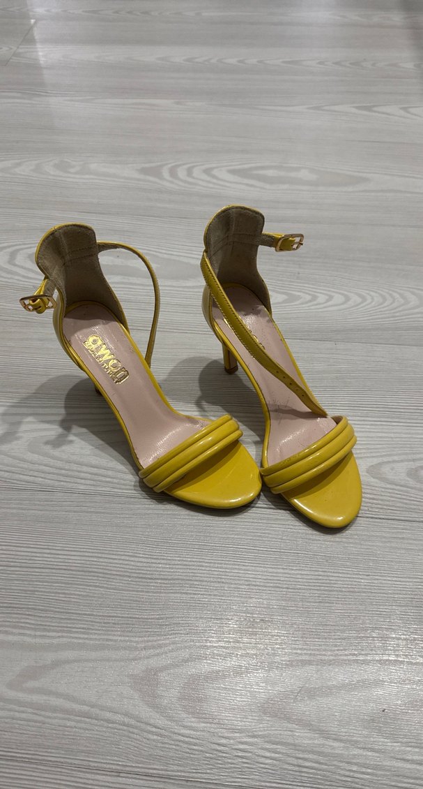 Sarı Rugan Kadın Stiletto Topuklu Ayakkabı - Görsel 3