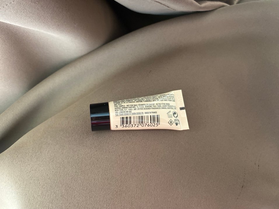 Orijinal Armani Açık Bej BB Krem - Görsel 3