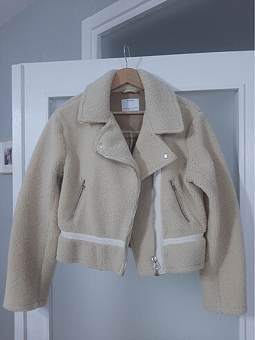 Bershka mont