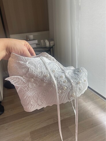 Dolgu topuk gelin ayakkabısı