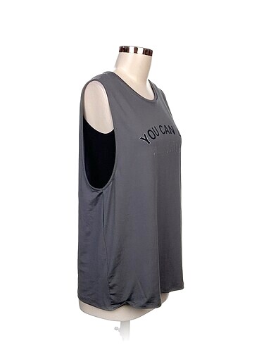 LC Waikiki LC Waikiki T-shirt %70 İndirimli.