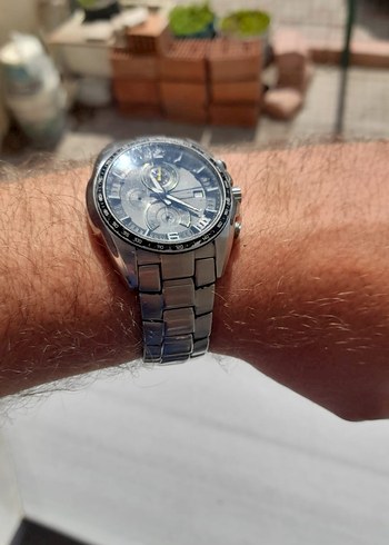 orijinal Casio Edifice efr 528r8 modeli saat - Görsel 5