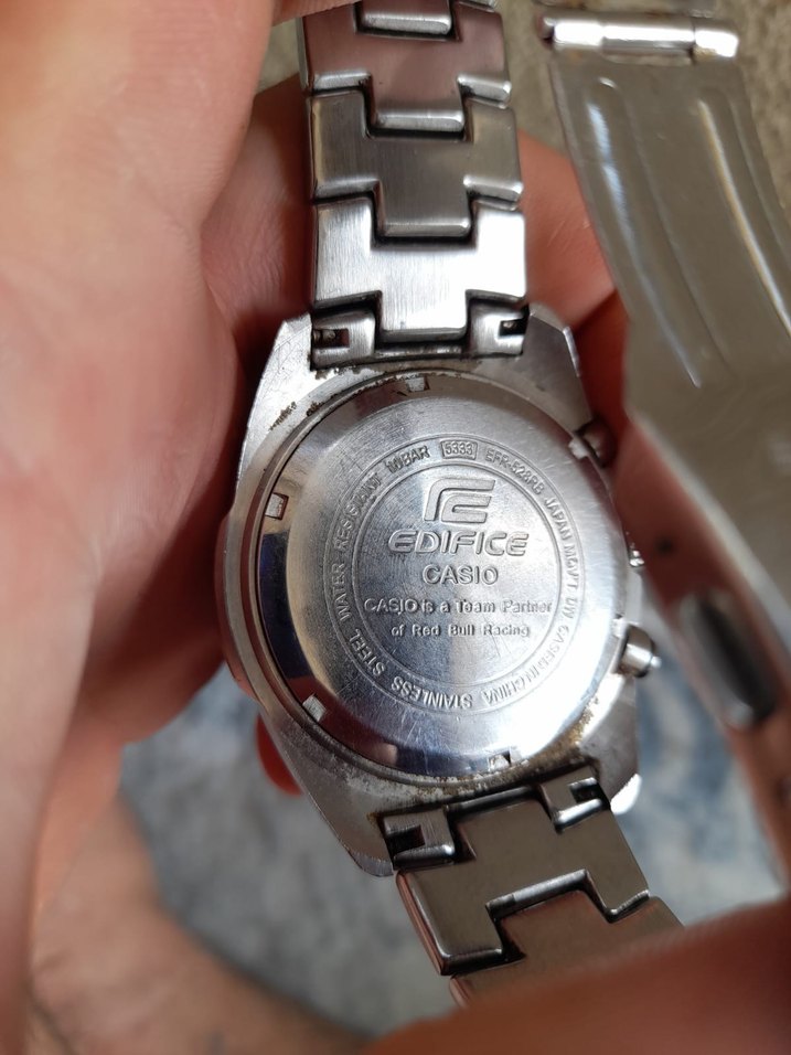 orijinal Casio Edifice efr 528r8 modeli saat - Görsel 3