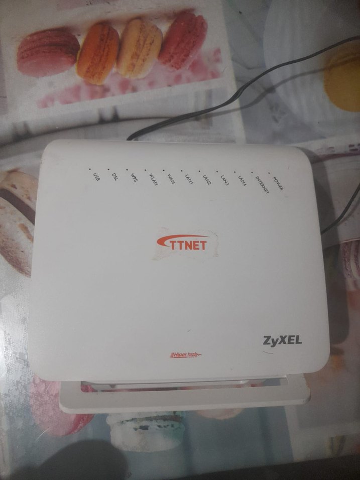 Beyaz Zyxel TTNET Modem - Görsel 3