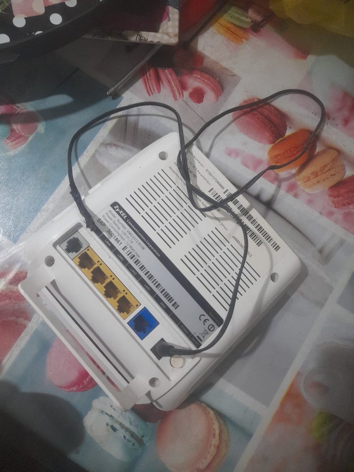 Beyaz Zyxel TTNET Modem - Görsel 4