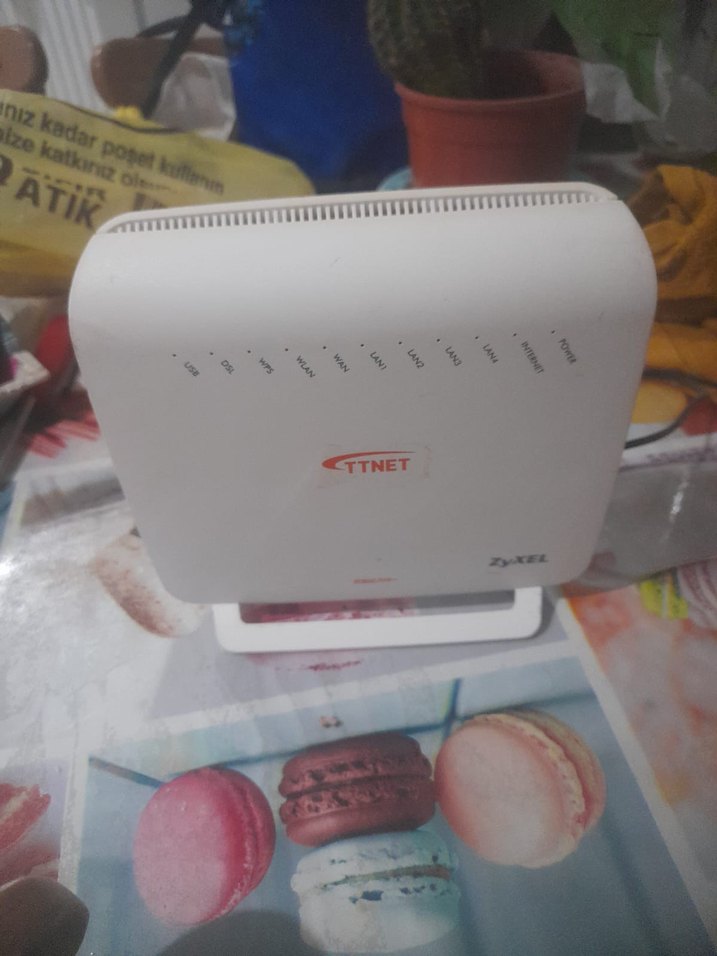 Beyaz Zyxel TTNET Modem - Görsel 2