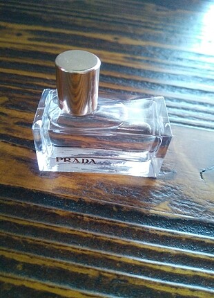 Prada amber 5 ml deluxe parfum. 