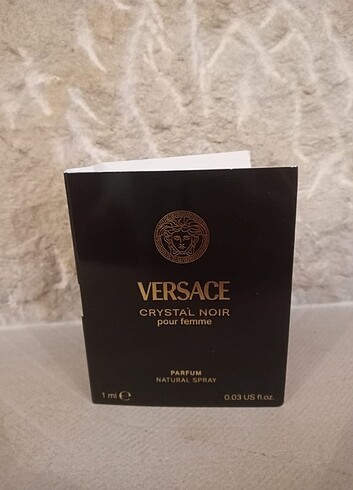 Versace crystal noir parfum 