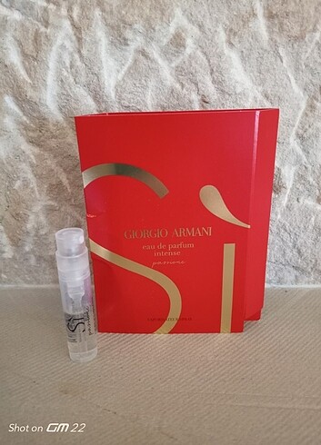 Giorgio Armani si passione intense