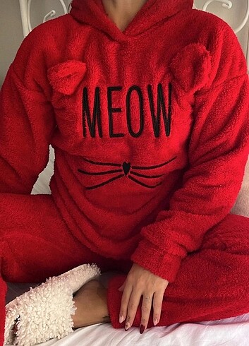 Diğer Kedi Pijama Takımı 