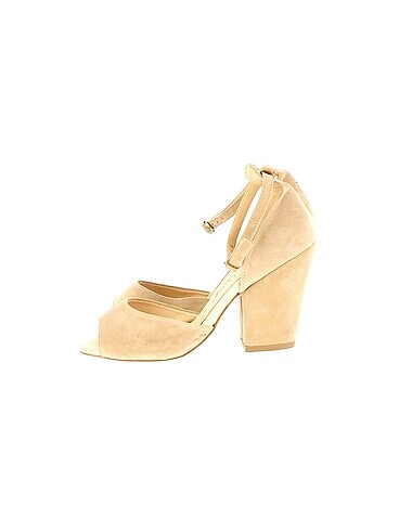 PreLoved Sandalet %70 İndirimli.