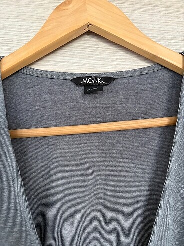 H&M Gri önü dekolteli uzun kollu bluz