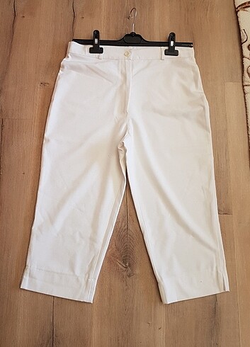 l Beden beyaz Renk Beyaz kapri pantolon