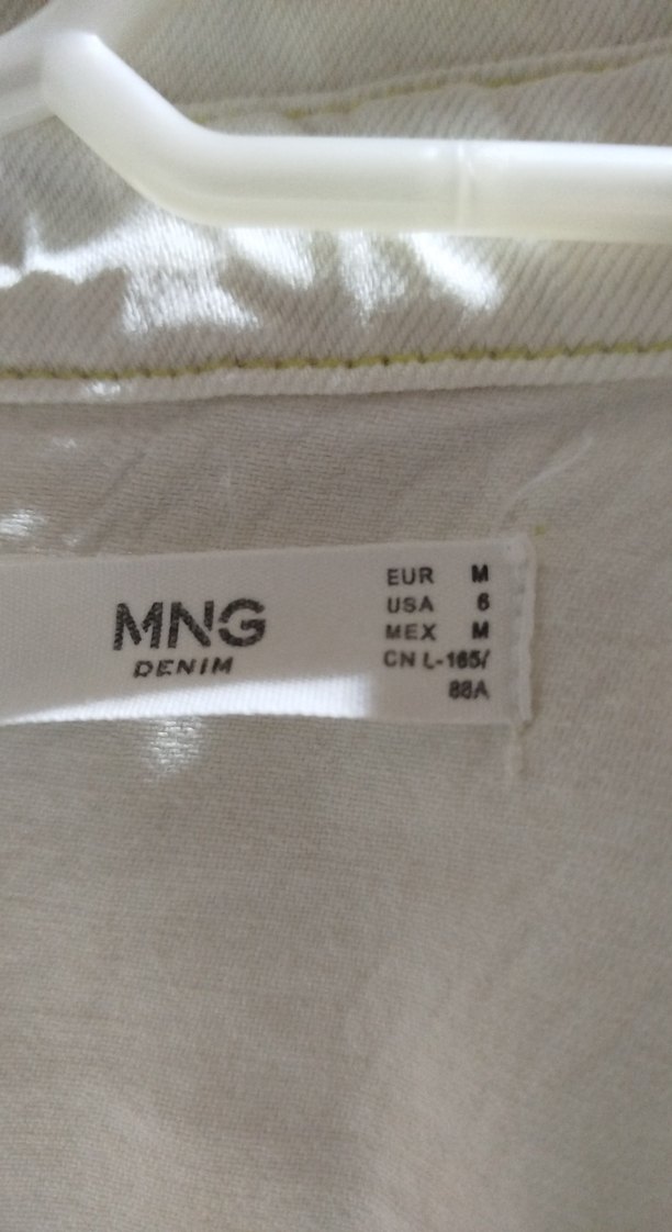 Beyaz Düğmeli Keten Gömlek - Görsel 2