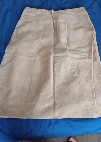 Kemer Detaylı Bej Midi etek - Görsel 2