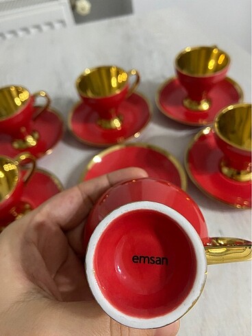  Beden kırmızı Renk Emsan fincan takımı