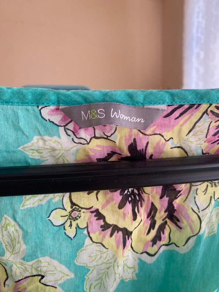 Turkuaz çiçek desenli plaj elbisesi - Görsel 3