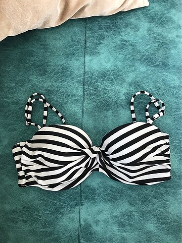 H&M kadın bikini üstü