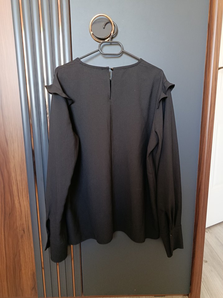 Siyah Uzun Kollu Fırfırlı Bluz - Görsel 5