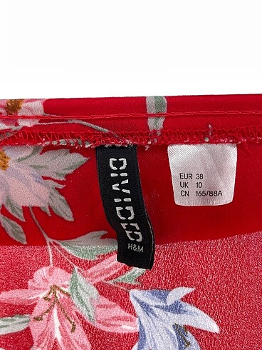 38 Beden kırmızı Renk H&M Bluz %70 İndirimli.