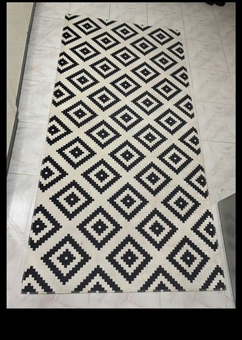 Beyaz Siyah Desenli Halı - Görsel 2
