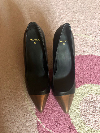 Mango Mango bronz detaylı stiletto