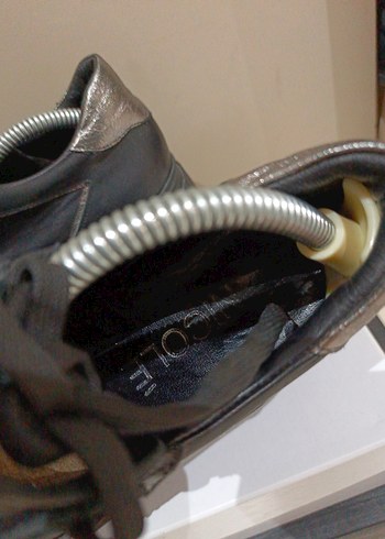 40 Numara Siyah Zımba Detaylı Kadın Sneaker  Az Kullanılmış - Görsel 13