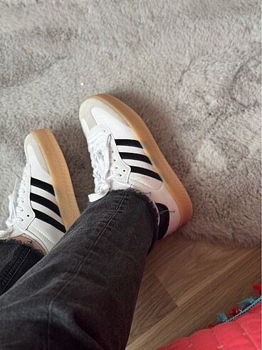 37 Beden beyaz Renk Adidas yeni sezon