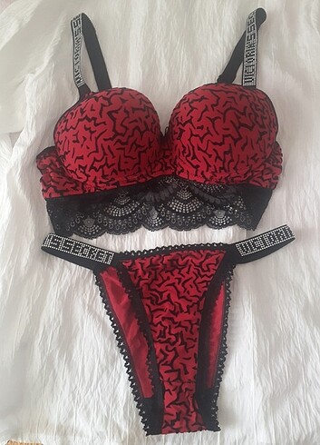 diğer Beden kırmızı Renk victoria secret