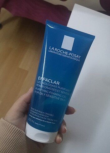 La Roche Posay Effaclar Yüz Temizleme Jeli 