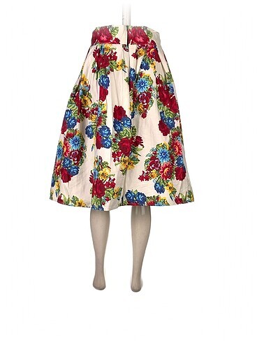 m Beden PreLoved Midi Etek %70 İndirimli.