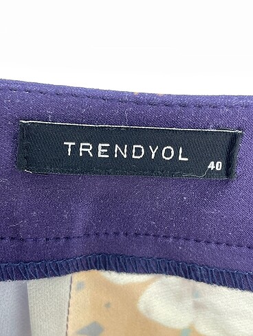 40 Beden çeşitli Renk Trendyol & Milla Midi Etek %70 İndirimli.