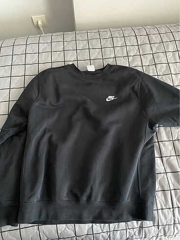 crewneck