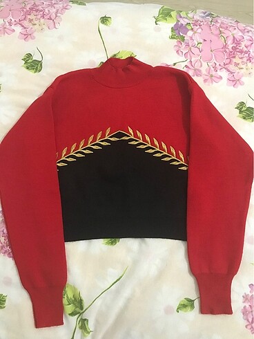 Kırmızı crop kazak